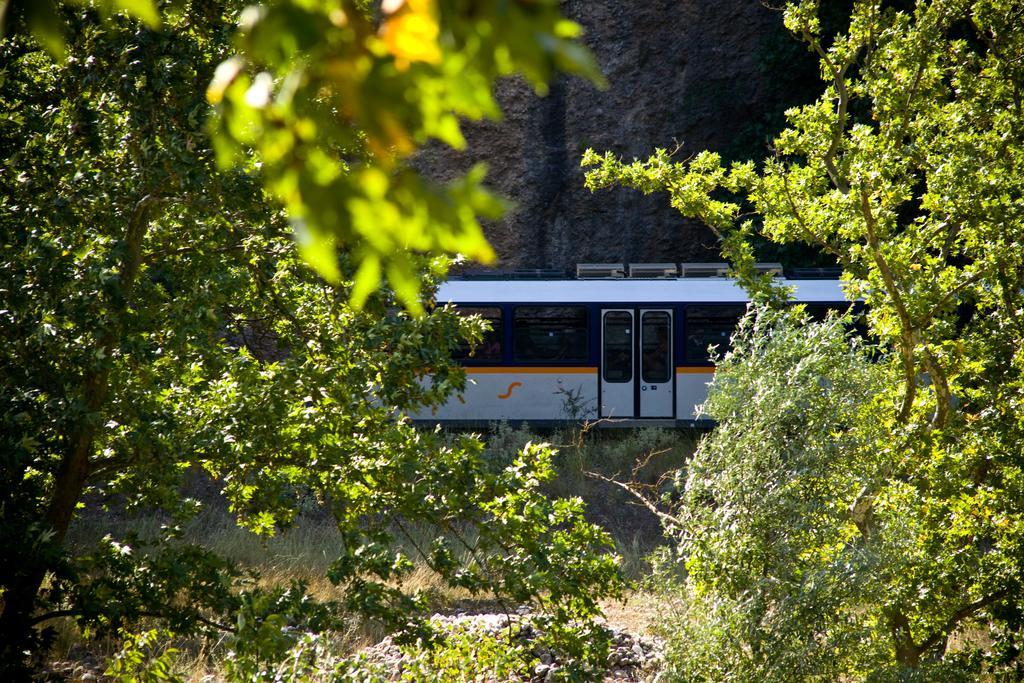 Guesthouse Eleftherios كالافريتا المظهر الخارجي الصورة